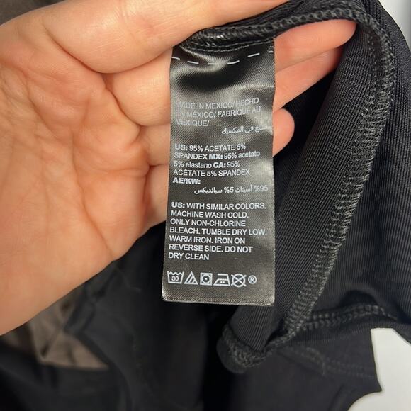 Chico’s Travelers size 0/ small color block mock neck top - Picture 5 of 8